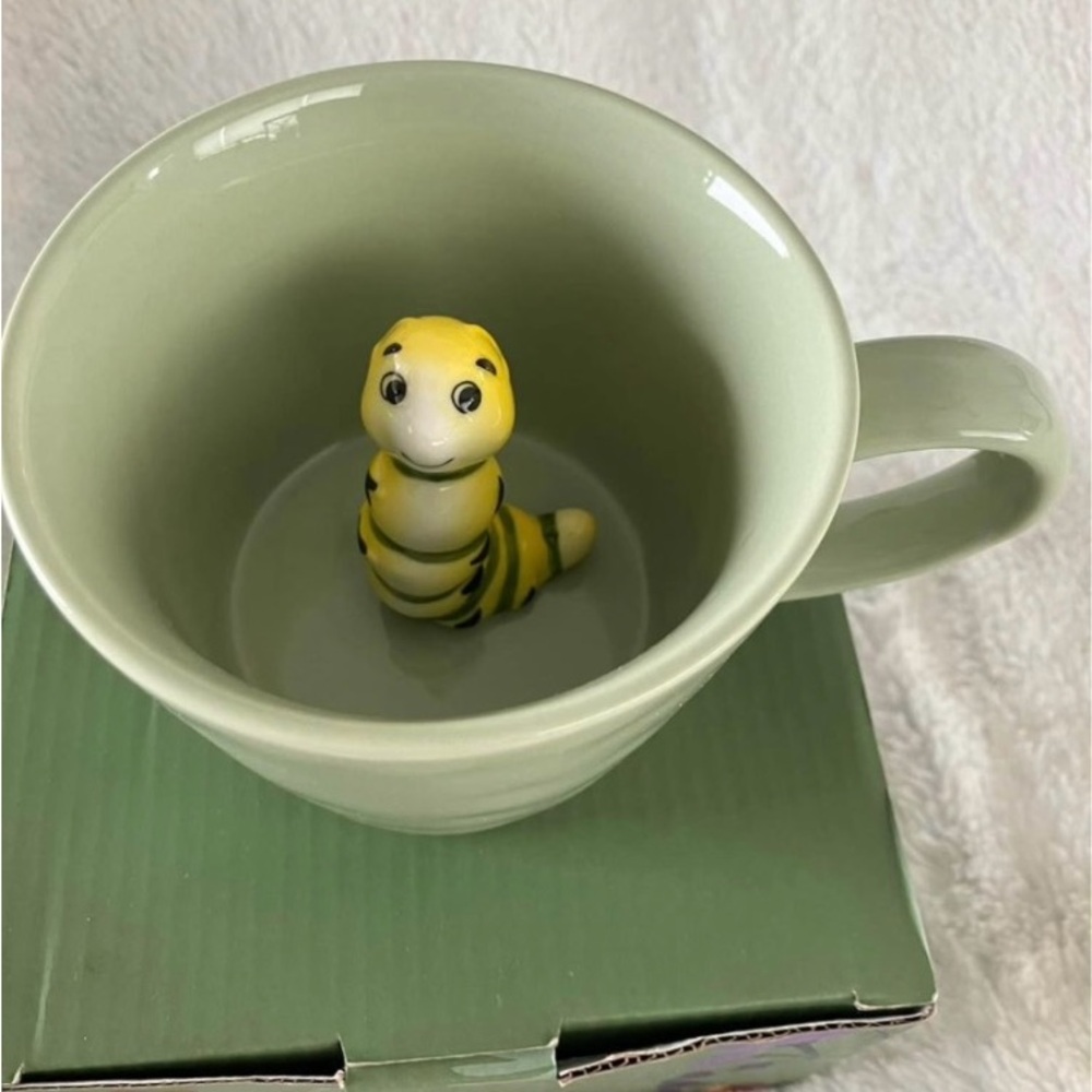 NEW in Box 3D Caterpillar mug coffee cup green monarch butterfly - Picture 1 of 7